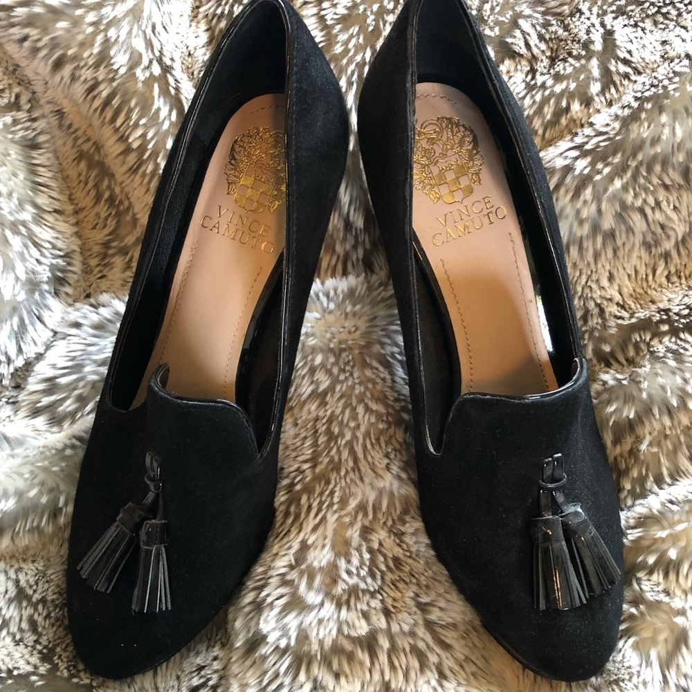Vince Camuto Black tassel heels. 7.5 never worn.